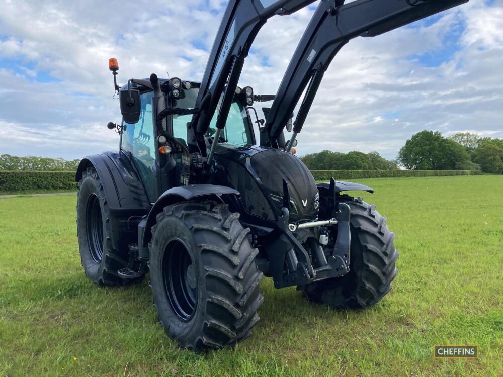 Valtra A Tractor C W Quicke Q S Loader K Power Shift Air