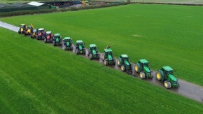 On instruction from Bromell Contractors - Major Auction Sale of 11no Agricultural Tractors, 4 Combine Harvesters, Forage Harvester, Telescopic Loader, Loading Shovel, Self-Propelled Sprayer, Grassland and Arable machinery and equipment.