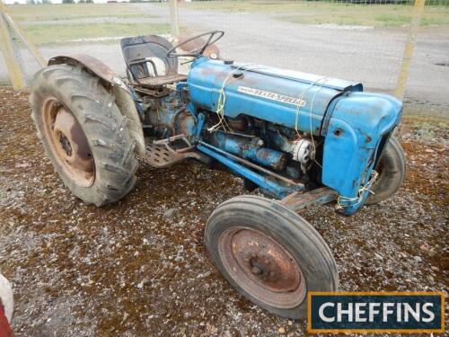 C1960/5 FORDSON Dexta Special 3cylinder diesel TRACTOR Cracked block. A New Performance example with linkage and thought to be an ex-Netherlands tractor with an uncommon bonnet. Stated to have last been running 6 years ago.