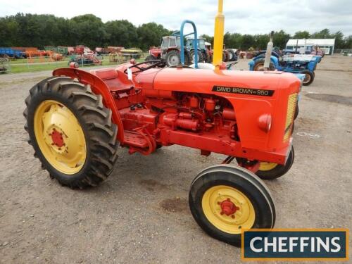 1959 DAVID BROWN 950 4cylinder diesel TRACTOR Reg. No. YSM 583 Serial No. ED440T432 Stated to be a fine example with good paint work and tyres. V5 available