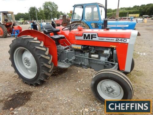 MASSEY FERGUSON 240 2wd TRACTORStated to have been recently repainted