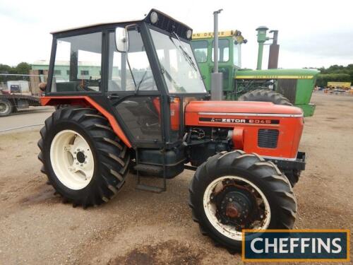 ZETOR 6045 4cyl diesel TRACTOR A genuine original low houred tractor with just 962 hours, offered for sale with original handbook, air hose for the compressor, Zetor 9hole drawbar and pick up hook