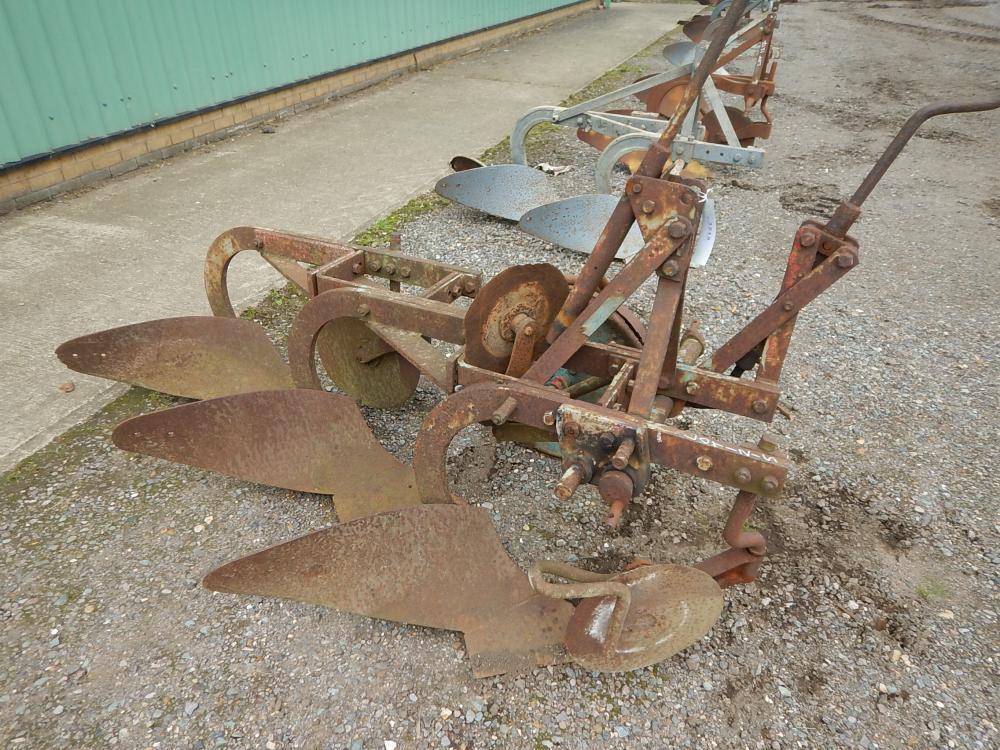 David Brown 3furrow plough Vintage sale -- Spares, ploughs & implements ...