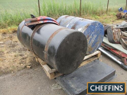 ERF cross mount fuel tank t/w 2 side fuel tanks