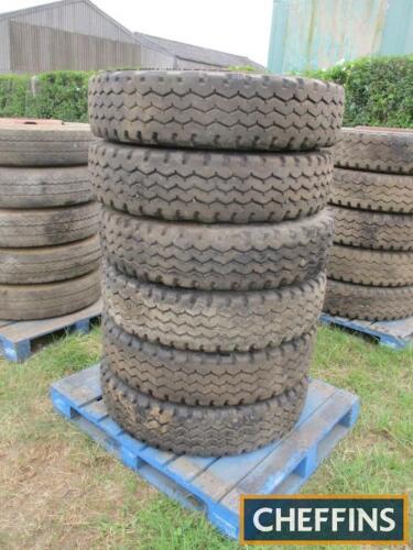 10R22.5 10 stud wheels and tyres (6)