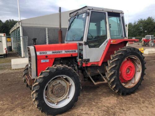 Massey Ferguson 690 4wd Tractor Reg. No. B117 DEW