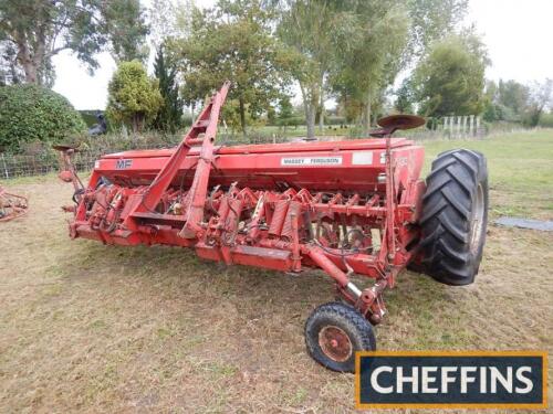 Massey Ferguson 30 4m disc drill, complete with end tow kit Serial No. X22742