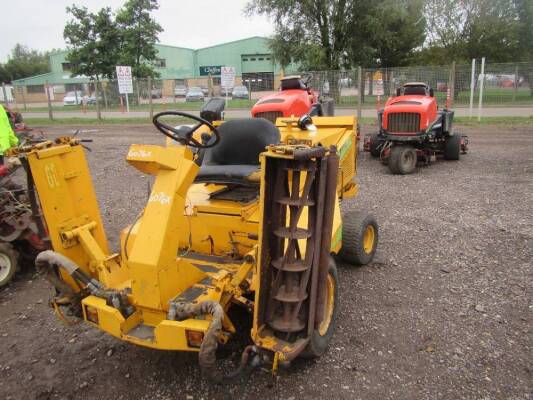 Turner Turftrim 3 Gang Ride On Lawnmower