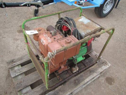 Generator c/w Briggs & Stratton Engine