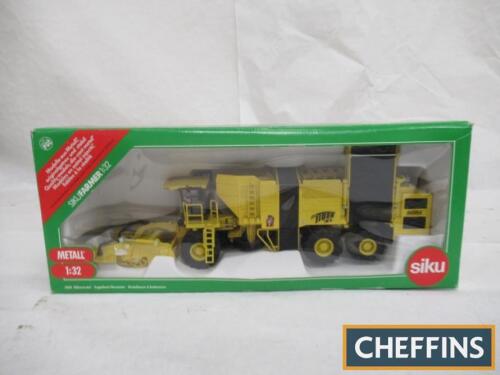 Siku Farmer 1:32 scale Ropa Tiger XL sugar beet harvester die-cast model, boxed