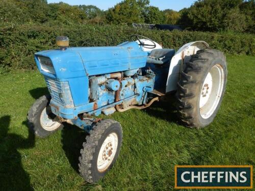 FORD 4000 Select-O-Speed 3cylinder diesel TRACTOR Serial No. B067821 Fitted with underslung exhaust and good original tinwork