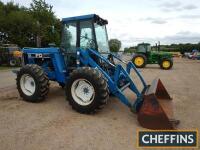 FORD 276 VERSATILE 4 cylinder diesel TRACTOR Fitted with front loader and pallet tines