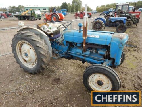 FORDSON Dexta 4cylinder petrol TRACTOR