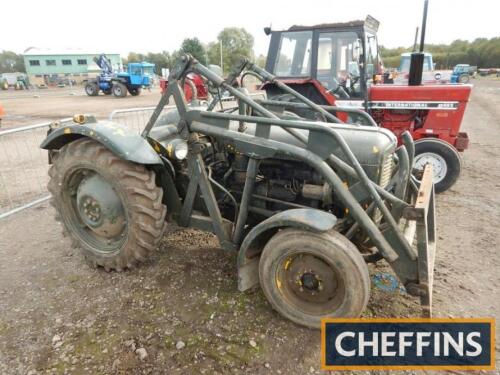 MASSEY FERGUSON 35 industrial 3cylinder diesel TRACTORFitted with front loader