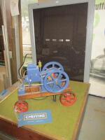 Working stationary engine model with solar panel