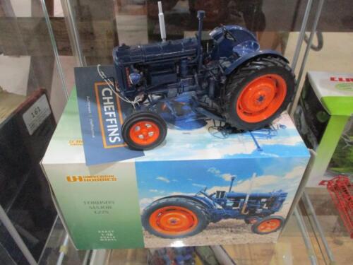 Universal Hobbies Fordson E27N 1:16 scale model