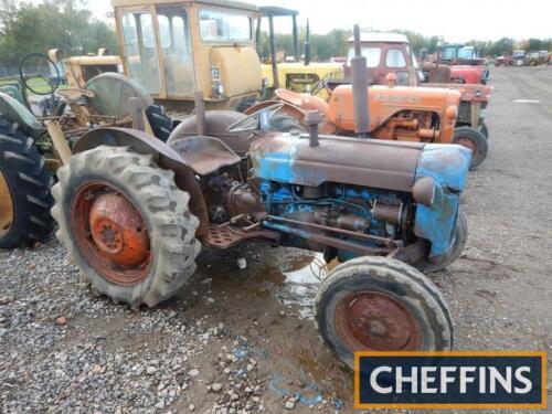 FORDSON Dexta 4cylinder diesel TRACTOR An ex-farm example