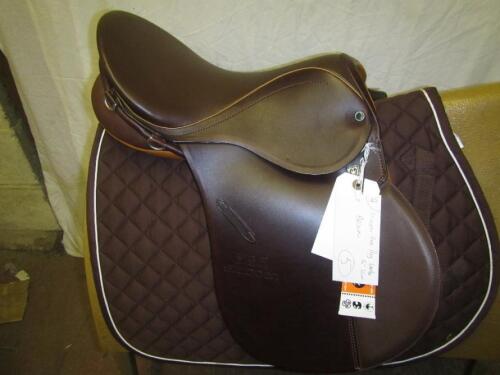 Stubben Rex pony saddle 16inx32cm brown - Wide Fitting