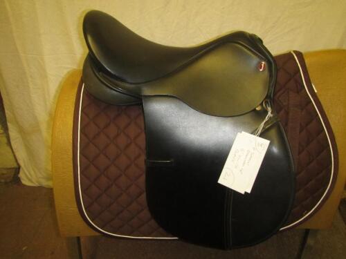 E Jeffries Bramham GP saddle 16in xwide black