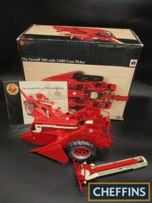 Ertl Farmall 560 with 2-MH Corn Picker 1:16 scale boxed die-cast