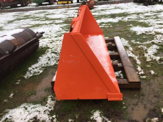 8ft Loader Bucket c/w euro brackets unused