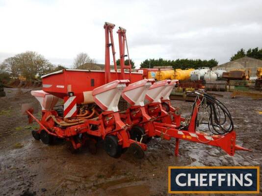 2008 Accord Optima HD trailed 8row maize drill with bout markers and fertiliser kit Serial No. 7900