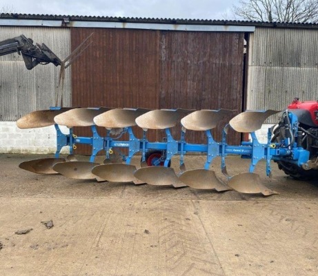 **PLEASE NOTE DESCRIPTION CHANGE, YEAR OF MANUFACTURE IS 2018** 2018 LEMKEN JUWEL 8M 5+1 FURROW PLOUGH CALL TO VIEW, NOT AT ULTING SITE EX DEMONSTRATION W52 BODIES DS0 SKIMMERS 1PR NOTCHED DISC COULTERS COMBINDED DEPTH TRANSPORT WHEEL SWING IN RAM - (SERI