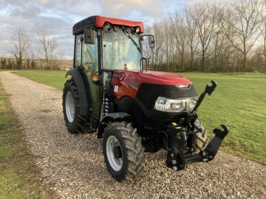 2019 CASE IH TRACTOR QUANTUM 110N EX DEMO 25 HOURS, 70 REG, 1YR MANUFACTURERS WARRANTY, SUBSIDISED FINANCE, ST IV ENGINE, HORIZONTAL EXHAUST WITH GUARD, 32 X 16 HILO TRANSMISSION WITH POWERSHUTTLE AND POWERCLUTCH, 540/540E PTO, 40KPH ROADSPEED, 4WD WITH E