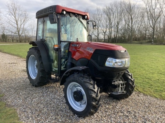 2019 CASE IH TRACTOR QUANTUM 100F BRAND NEW AND UNREGISTERED, 1YR WARRANTY, SUBSIDISED FINANCE, ST IV ENGINE, HORIZONTAL EXHAUST WITH GUARD, 32 X 16 HILO TRANSMISSION WITH POWERSHUTTLE AND POWERCLUTCH, 540/540E PTO, 40KPH ROADSPEED, 4WD WITH ELECTRO HYDRA
