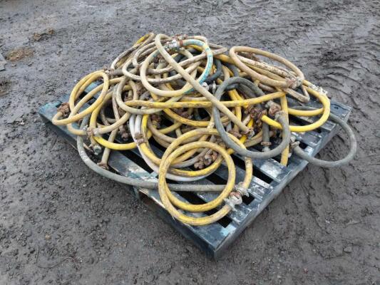 Pallet of Air Hoses C/C: 40091100