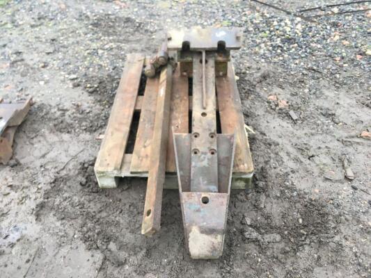 County Drawbar Unit UNRESERVED LOT