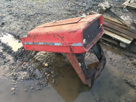 Massey Ferguson 135 Tractor Bonnet C/C: 87082990