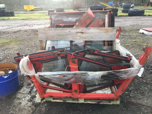 Massey Ferguson Sankey Cab Spares Doors & Roofs UNRESERVED LOT C/C: 87082990