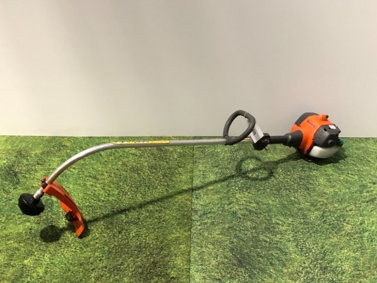 2011 HUSQVARNA 128C 28CC BENT SHAFT STRIMMER, USED HV-BC128C 11070N100270 NO WARRANTY (NO RESERVE)