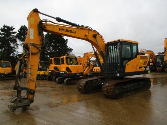 2018 HYUNDAI HX140L 700MM STEEL TRACKS, 3M ARM, DUAL ACTING BREAKER PIPING, BOOM & ARM VALVES, CLIMATE CONTROL, AAVM CAMERAS, FRONT SCREEN GUARD, BUCKET RAM GUARD, FLASHING BEACON, GREEN SEATBELT BEACON, HYD QUICK HITCH, HOURS 4020. (A1179816)