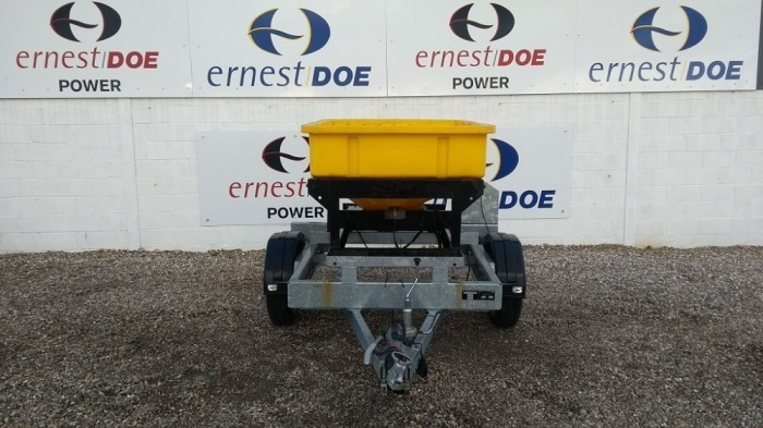 2013 WESSEX SNOW-EX SP6000V Pro TRAILER MOUNTED 800 L CAPACITY HEAVY DUTY POLY HOPPER, METAL FRAME MOUNTED ONTO SINGLE AXLE TRAILER, FULL LENGTH AUGER, WITH DEMOUNTABLE SPINNING DISC, VARIABLE SPREAD WIDTH 1.5M TO 10M. E1712730 A1170469