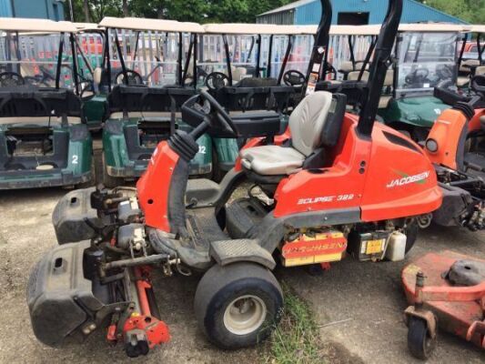 2011 JACOBSEN ECLIPSE 322 GREENS MOWER 13 HP 2 CYLINDER DIESEL ENGINE HYBRID TRANSMISSION, 48V AC TRACTION DRIVE, JOY STICK LIFT AND LOWER OF UNITS WITH INDIVIDUAL LOCK OUT, SWING OUT REAR CUTTING UNIT, 11-KNIFE CUTTING UNITS, SMOOTH FRONT ROLLERS