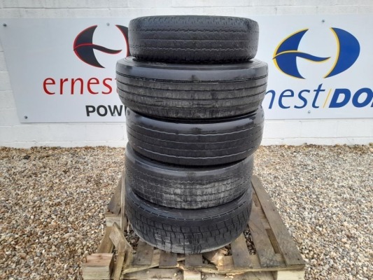 1 X LOT OF MIXED WHEELS & TYRES 1 x 215/75 R16 & 2 x 265/70 R19.5 & 2 x 285/70 R19.5 (1-9) (NO RESERVE)