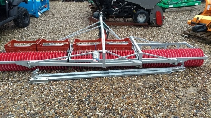 2019 POLYPICKA BALL COLLECTOR, 10FT WORKING WIDTH, 3 SECTION, MISSING 2 BASKETS.  11181411