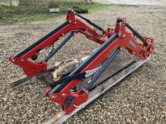 LYNX LRA3820 LOADER BOOM NEW & UNUSED (S/N 7128458) (A1176362) (MANUFACTURERS WARRANTY APPLIES)