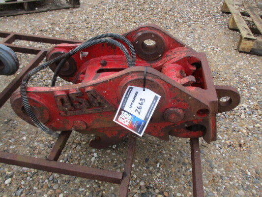 QSA HYDRAULIC QUICK HITCH 65MM PIN DIAMETER - SPARES OR REPAIRS (NO RESERVE) 