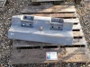 1 X MISCELLANEOUS TRACTOR FRONT WEIGHT CARRIER (1-45) (NO RESERVE)