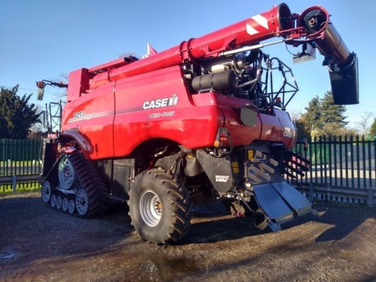 2020 CASE IH AF9250 COMBINE AND 41' VF HEADER WITH TWIN SIDE KNIVES AND TROLLEY. CALL TO VIEW, NOT AT ULTING  610mm (24'') SUSPENDED 4 ROLLER TRACKS & 500/86R24 MITAS REAR WHEELS, AUTOMATIC CLEANING FAN  RPM SETTINGS ON SLOPES, COMPRESSOR KIT, ROTARY DUST