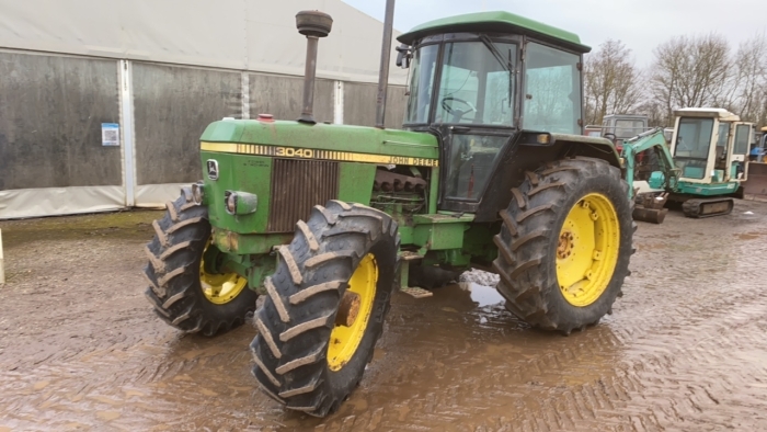 John Deere 3040 4wd Tractor c/w SG2 cab C/C: 87019310