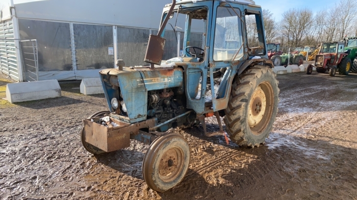 Ford 4600 2wd Tractor <br/>Ser. No. B513617 <br/>C/C: 87019310