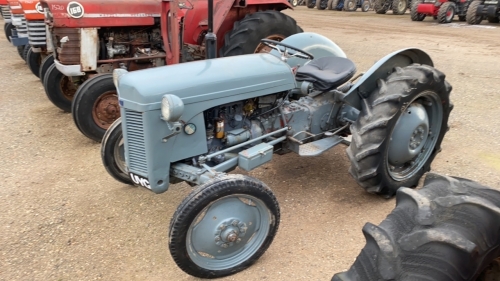 Ferguson TEA Petrol Tractor c/w link box, original registration document Reg. No. 979 UYG C/C: 87019110