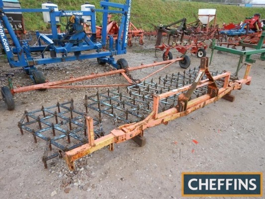 2001 Parmiter mounted folding 5leaf zig-zag harrows with trailed bar, 4.5m Serial No. T2154110