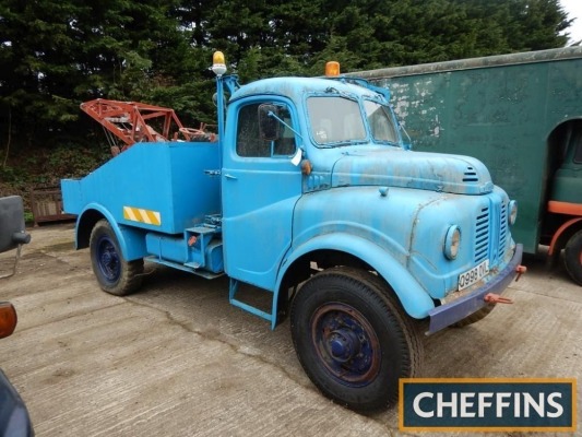 AUSTIN K9 RECOVERY LORRY Fitted with jib, an ex-MOD vehicle. HPI checks show an active registration number, but no documentation is available Reg. No. Q998 OVL Serial No. 25022501