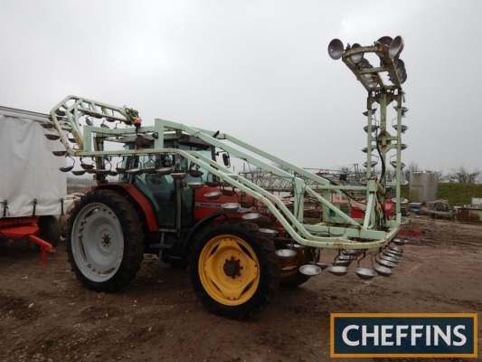 1998 MASSEY FERGUSON 4270 4wd TRACTOR Fitted with wrap around veg rig with stainless steel cups. On farm from new. Reg. No. R432 RFR Serial No. G15046 FDR: 23/04/1998