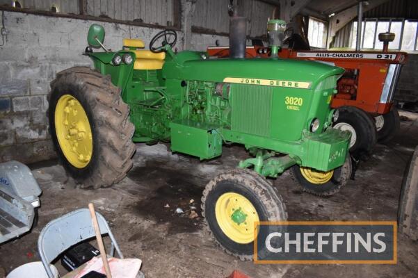 JOHN DEERE 3020 4cylinder diesel TRACTOR Reg. No. CKS 843D (expired) Fitted with front weights, rear linkage and drawbar on 16.9/14-34 rear wheels and tyres